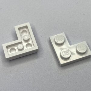 COBI: Plate 2 x 2 Corner (with Solid Pins) - white (bialy)