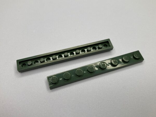 COBI: Plate 1 x 8 (with Solid Pins, Mold Pip Side) - dark green military (ciemnozielony wojskowy)
