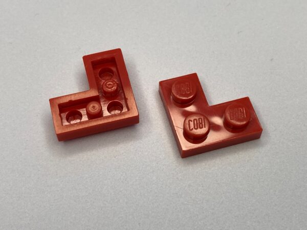 COBI: Plate 2 x 2 Corner (with Solid Pins, Mold Pip Side) - red (czerwony)