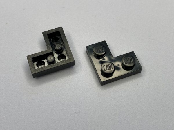 COBI: Plate 2 x 2 Corner (with Solid Pins, Mold Pip Side) - black (czarny)