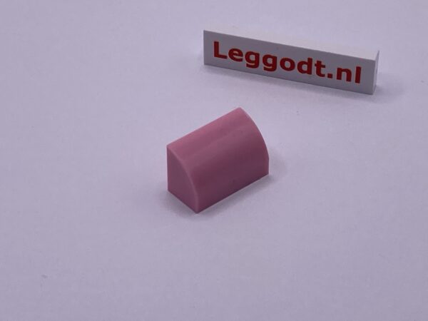 COBI: Slope Curved 3P 1 x 2 - pink (rózowy)