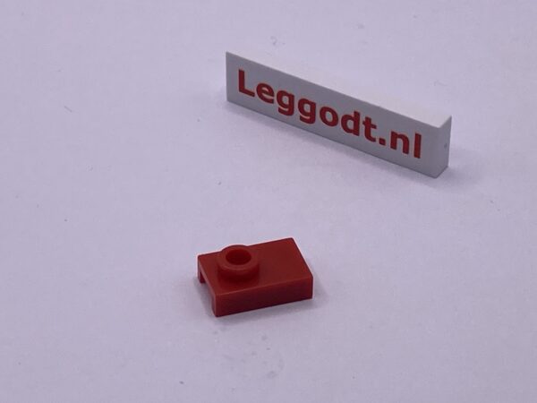 COBI: Tile Modified 1 1/2 x 1 with 1 Pivot on Top - red (czerwony)