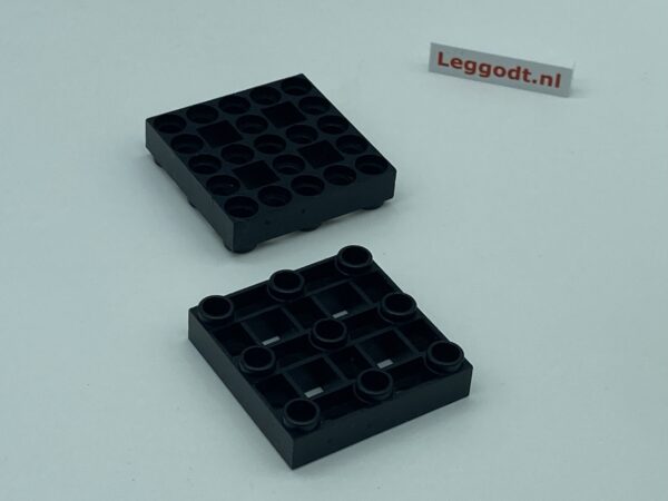 PHILIFORM: 5x5-gats plaat - zwart